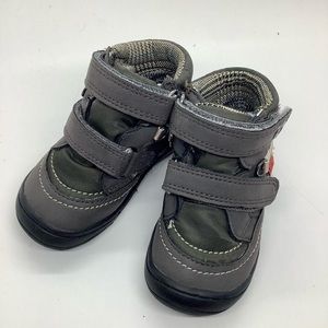 Kickers baby gray winter boot US 4 NWB